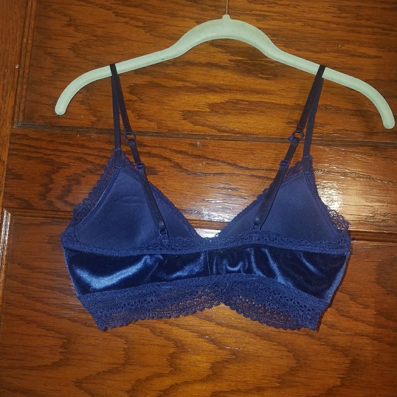Velvet Bralette - Picture 2 of 2